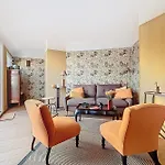 Superb Apartment With Large Terrace In The Xvie