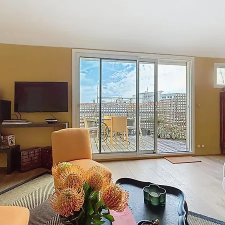 Superb With Large Terrace In The Xvie Appartamento